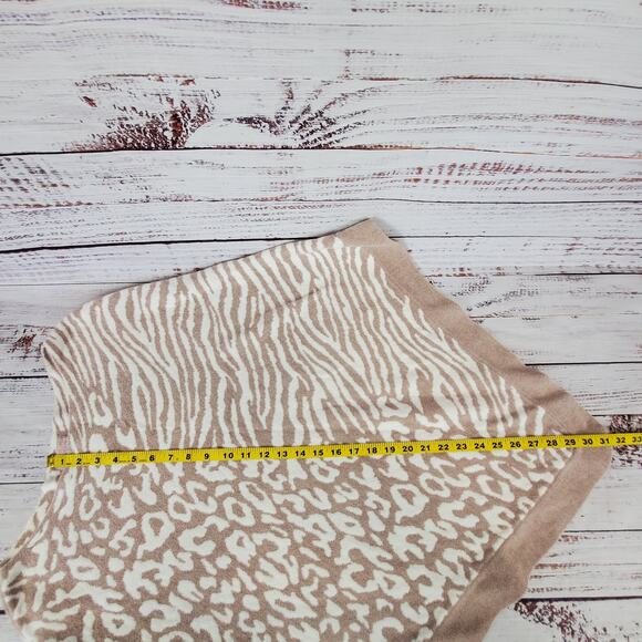 Barefoot Dreams Cozy Chic Ocean Breeze Poncho Whimsycore Fairycore Sweater OS - Picture 12 of 12